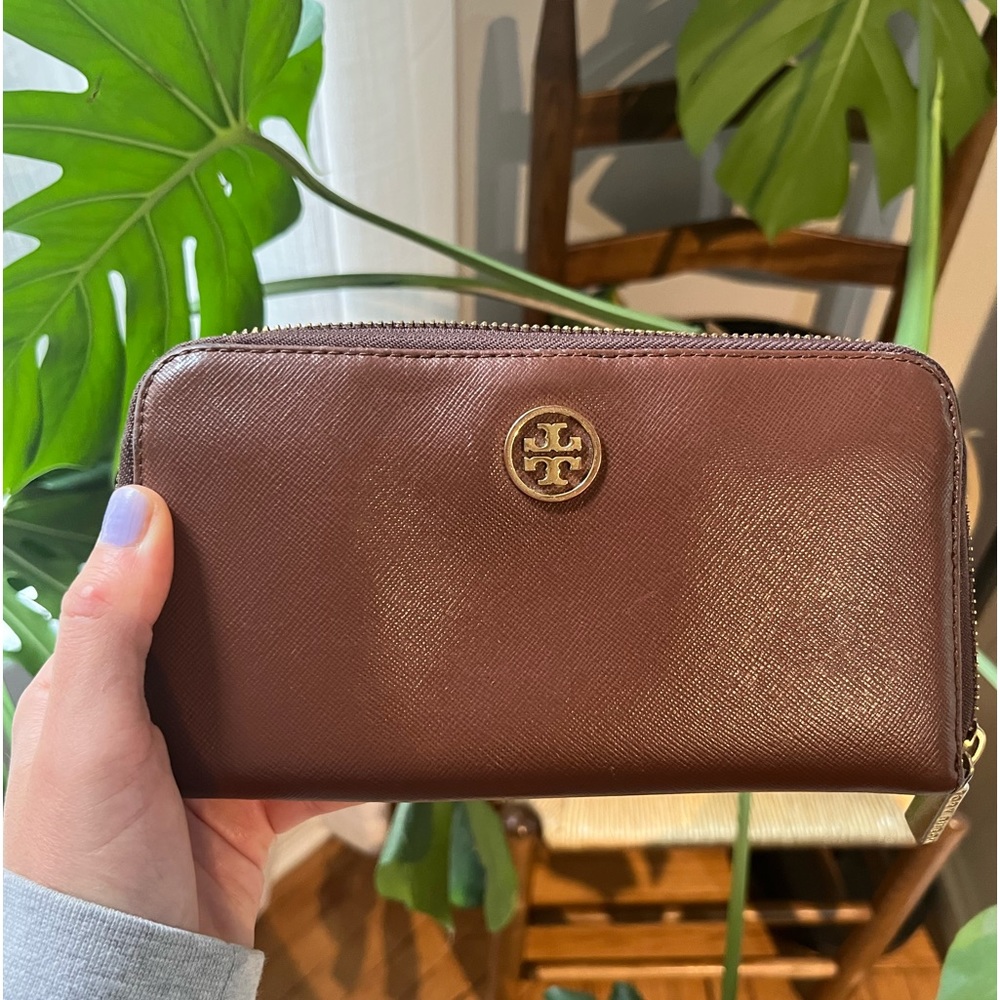 Tory Burch brown leather wallet